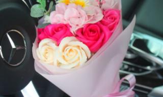 新婚第一年情人节,送老婆什么礼物最好 情人节送什么给老婆