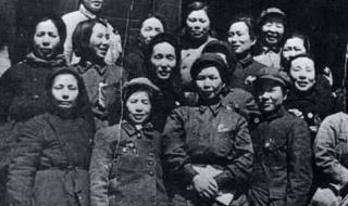 用姓名作诗周丹青 输入姓名写诗免费